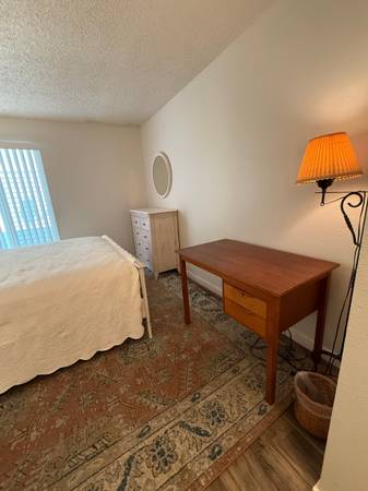 $1,150 / 2br - 150ft2 - Un dormitorio en un acogedor apartamento de dos dormitorios en Burien (Burien)63659648140035122