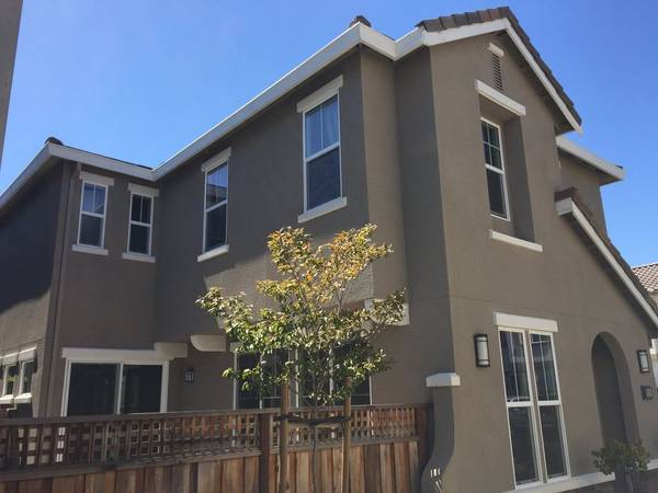 $1,150 / 4br - 130ft2 - One furnished bedroom available for rent in modern house! (east palo alto)63873333748867120