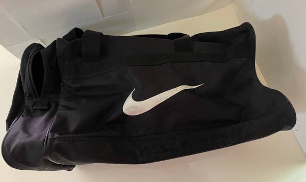 Nike Duffel Bag - with logo 1