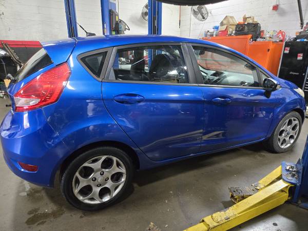 Ford Fiesta 2011 en venta - $4,500 (Cheltenham)63616403456515123