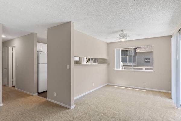 $2,705 / 1br - 816ft2 - 🐾 Pet-Friendly Living with Private Patios – Shadowcreek Apts (campbell)63785476847747122