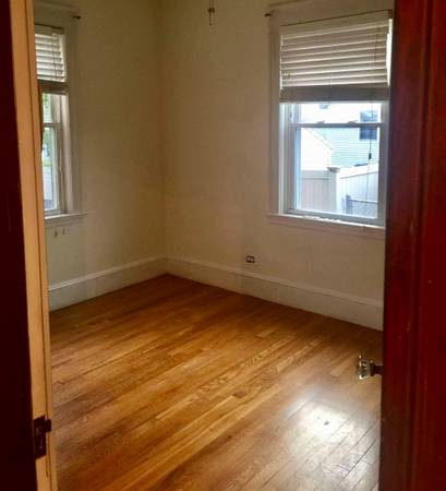 $2,000 / 1br - 950ft2 - Pet mandatory Rental 🐶🐱 (Quincy)63996403345411124