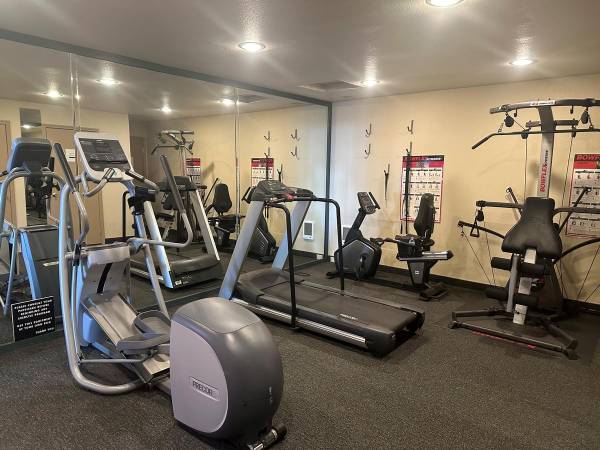 $1,400 / 2br - 950ft2 - Cozy 2 BR Townhome, Open-Layout, Washer/Dryer Hookups63689844000129122