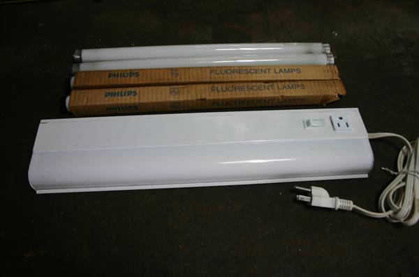 Fluorescent Under Cabinet Light 1