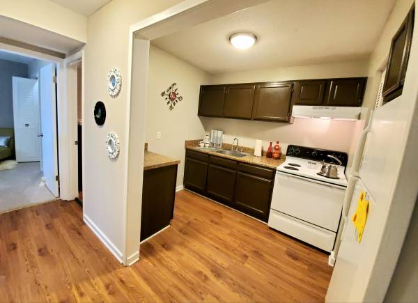 $1,340 / 1br - 850ft2 - Call The Palms your new home!! (311 Royal Palm)64015945553794123