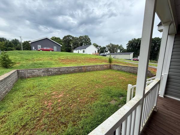 $375,000 / 3br - 1650ft2 - OWNER FINANCING 3 Beds 2 Baths - House (Nebo)64029207244802123