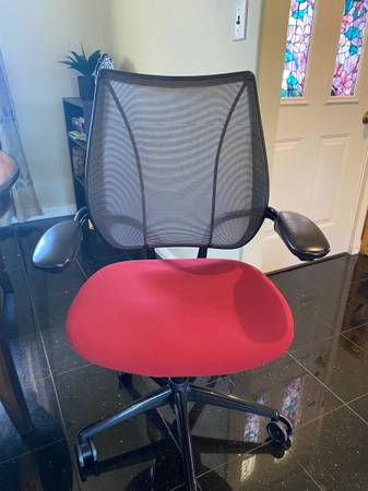 (Org $1500+) Humanscale Liberty Ergo office chair (read description) 1