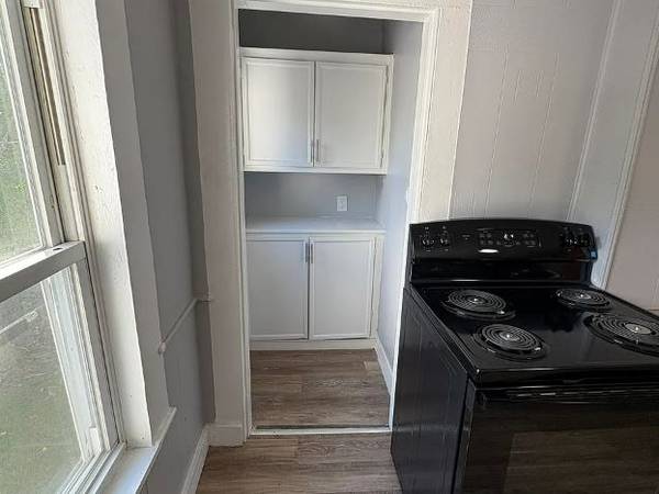 $1,200 / 2br - Recently Updated 2 Bedroom 1 Bathroom Apartment For Rent (Springfield, MA)64017045933057124