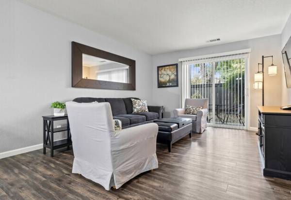 $1,825 / 2br - 858ft2 - Location really is everything! (Turlock)63970306408706124