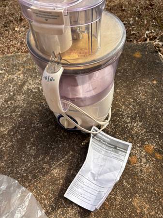 Hamilton Beach Big Mouth food processor 1