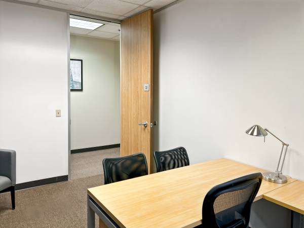$1,047 Work smarter! Get an office with Regus TODAY. Plus flexible terms! (Houston/Energy Corridor)63906680726019120