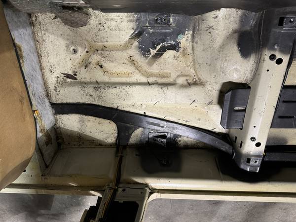 1982 Mercedes 240d - $10,000 (Medford)63619344209409121
