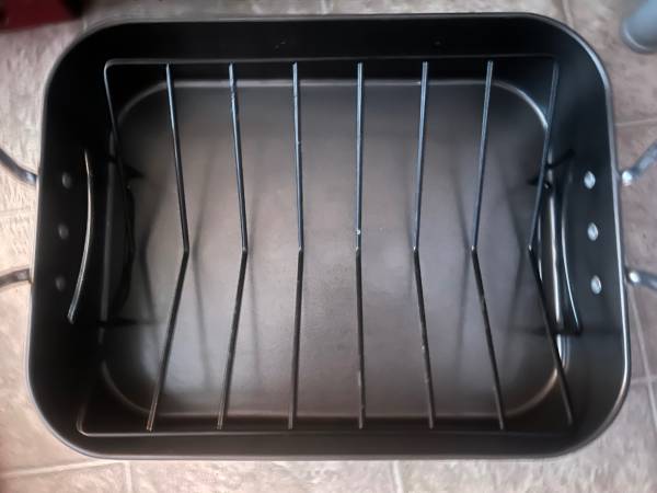 Roasting Pan with Rack No Top - NEW 1