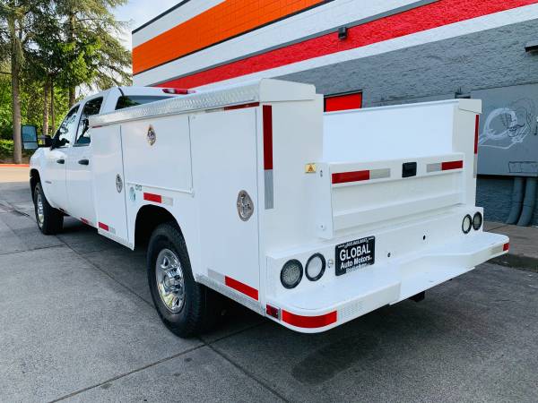 2008 CHEVROLET SILVERADO 2500HD CREW DURAMAX 9FT.UTILITYBOX TRUCK SALE - $12,900 (PORTLAND OREGON)63475188279043123