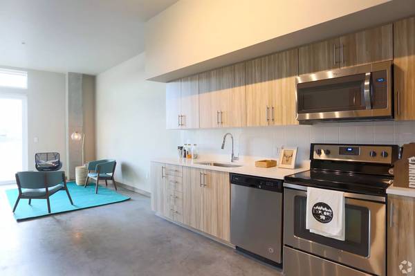$1,625 / 1br - 634ft2 - 1 Bed / 1 Bath. Convenient in-home washer and dryer included. (Portland)63672547609859120