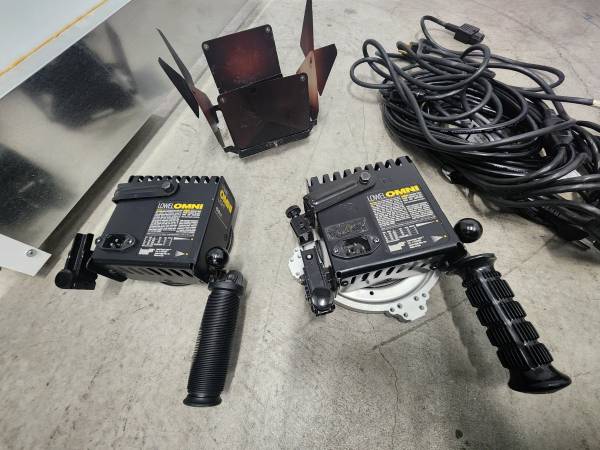 Studio Lighting Sale - Alien Bees Lighting Kit,  Lowell Omni Light Kit - $130 (USC Village)63471468864643122