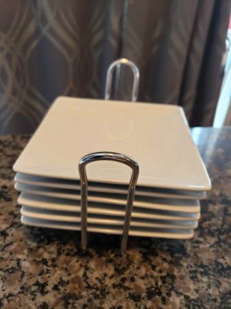 conjunto de platos para bocadillos/anfitriona - $5 (centro de Tulsa)63469780761475121