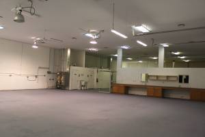 $14 / 5000ft2 - Entirely Air-conditioned Warehouse with 3 offices & 2 restrooms. M-1 (NE Ocala)63768331016577122