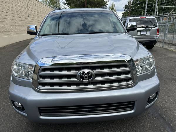 2014 Toyota Sequoia Limited 4WD --Clean title, Loaded, Low Miles, Nice - $29,950 (kirkland)63441888931459121
