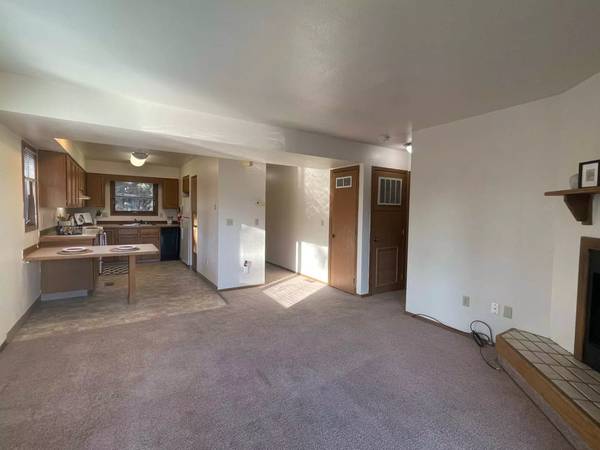 $1,565 / 1br - 606ft2 - You and your pets will enjoy life at our community. Pet friendly! (Anchorage)64004785311233120