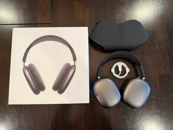 Airpods Max - Space Gray 1