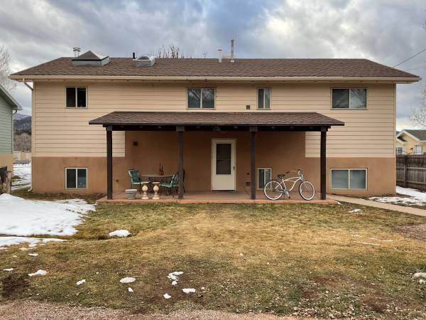 HOUSE 3BDRM 2 BATH 1