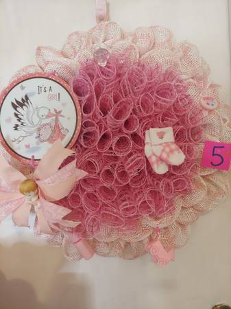 Welcome Baby Girl door wreath 1