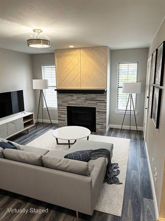 $1099.00 / 1br - 641ft2 - Little House on Crest63796257520387122