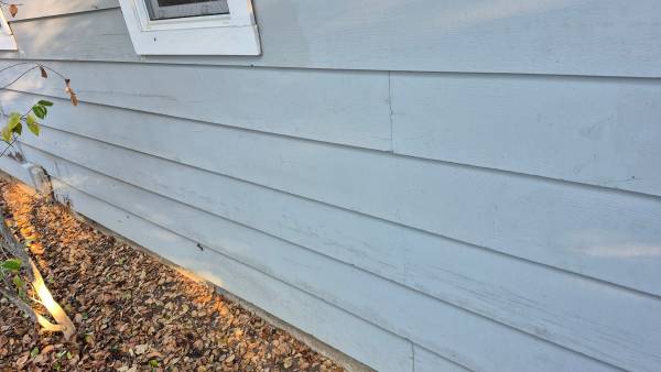 700 sq ft of 1x10 dolly varden shiplap redwood siding $1/SqFt 1