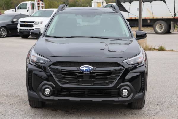 2023 Subaru Outback Onyx Edition XT photo 2