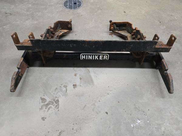 Hiniker Plow Mount 1999-2011 Chevy 1
