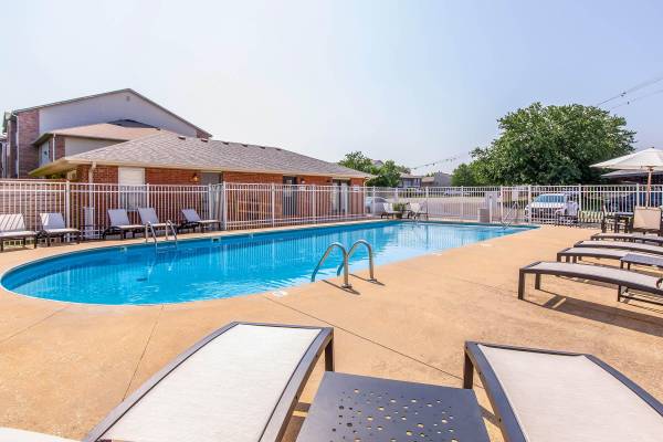 2/BD, Washer and Dryer Connections, Dog Park 1