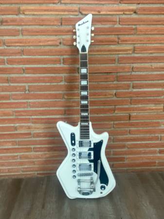 Eastwood Airline 3P Deluxe / 3P DLX 1