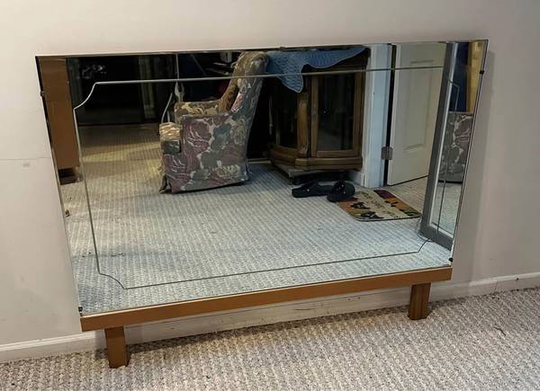 ✨ Elegant Beveled Mirror with Wood Base – 50” x 39” ✨ 1