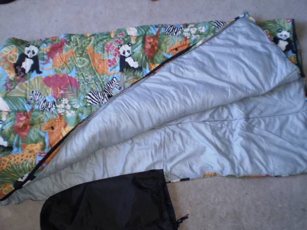 Unknown brand, Kid's size 54 x 28 inches Sleeping Bag 1