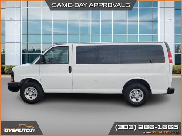 2016 Chevrolet Chevy EXPRESS LS 3500 15 pasajeros *Llama al 303-647-4210 para información/fi - $31,999 (+ Dye Autos)63619860790913123