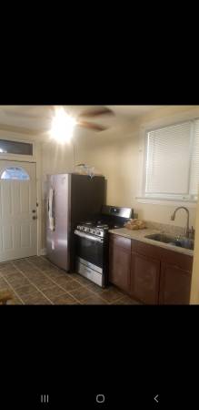 $1,700 / 3br - 1500ft2 - Newly Rehabbed Spacious Apartment (South Shore)64041645913986121
