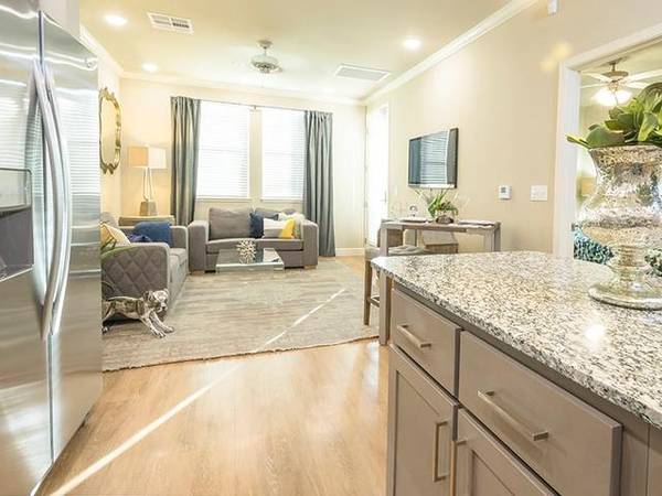 $2,284 / 1br - 712ft2 - Pet-Friendly 712 SF Apartments with Pool and Gym Access (fairfield / vacaville)63682796217475123