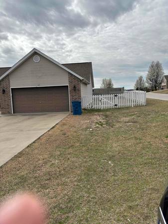 $1750.00 / 3br - 1383ft2 - 157 Forest63754857417345121