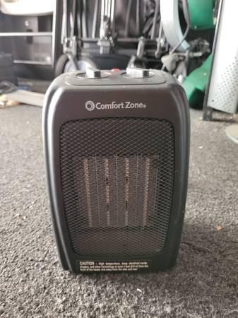 Comfort Zone Ceramic Heater Fan 1500W Model CZ442WM Black 1