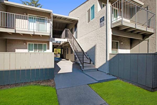 $1,950 / 1br - 750ft2 - Exceptional Living-1 BR with Clubhouse, Pool & Covered Parking! (Suisun city)63844737467651122