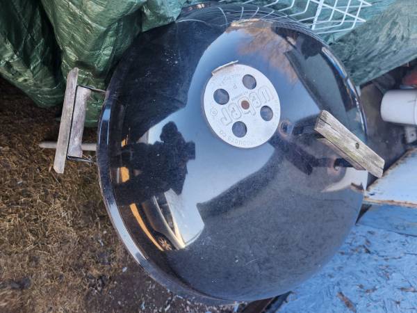 Weber jumbo charcoal grill 1