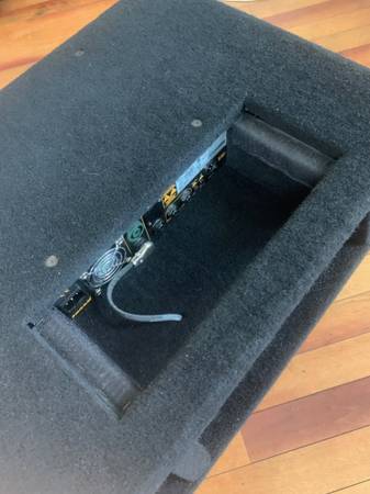 WANTED : Markbass CMD 102P Replacement wood-hatch cover 1