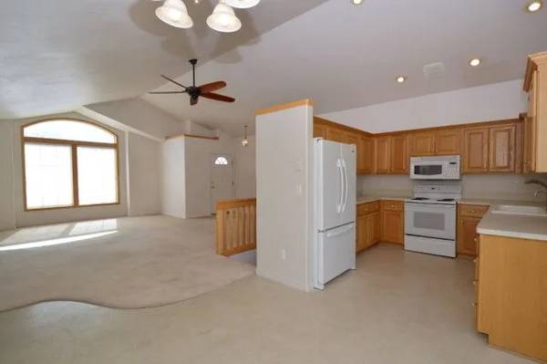$450,000 / 5br - 2740ft2 - For Sale by Owner – Idaho Falls 5 Bed / 3 Bath • 2,740 sq ft63952518566403124
