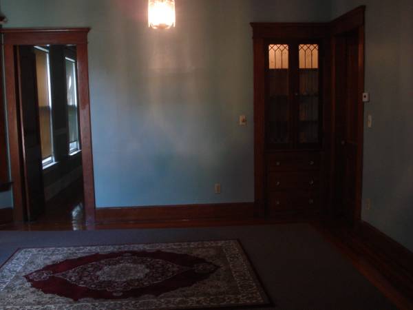 $1,800 / 2br - Westville,charm,hw flrs,ornam fp,eik,w/d&dw in apt,o/s prk,fenced yard64010333522435121