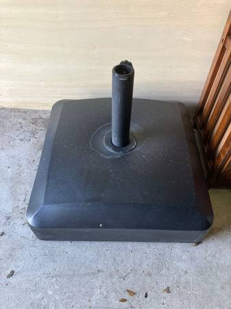Very Heavy Patio Umbrella Stand (11-28) 1