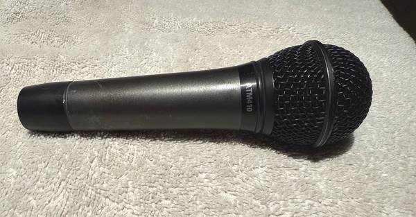 AUDIO TECHNICA ATM410 DYNAMIC CARDIOID HANDHELD VOCAL MICROPHONE USED - $40 (Granada Hills)63471470319235121