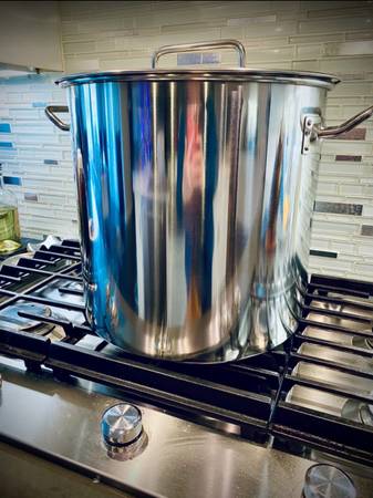 Stainless steel pots - $100 (Hemet)63471082683521122