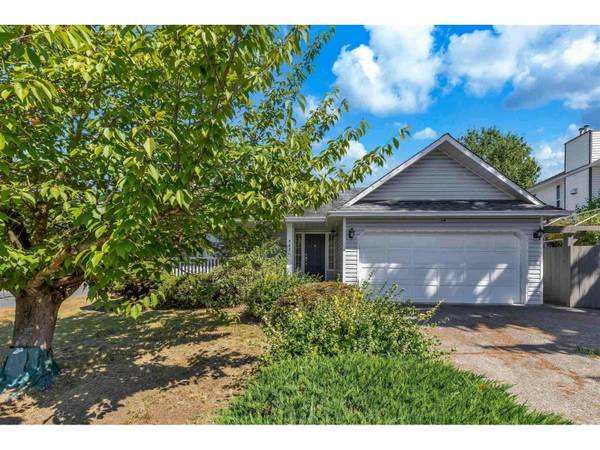 Luxurious Living that's Affordable - Home in Abbotsford. 3 Beds, 2 Baths 1