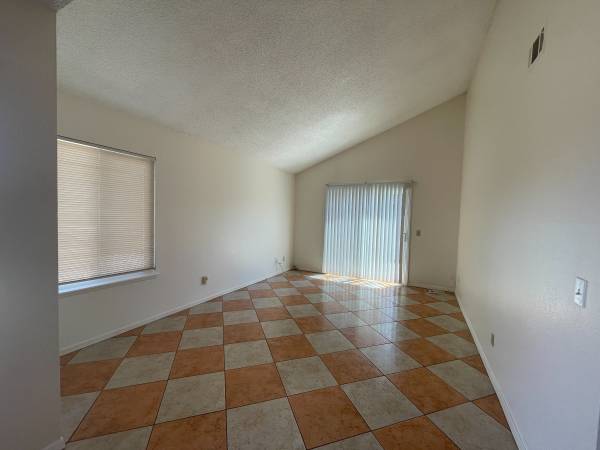 $2,795 / 3br - 1328ft2 - 1118 Parkside Way (Lompoc)63696006164483122